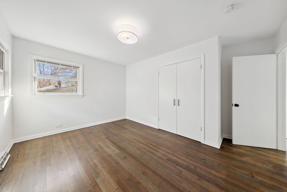 4647 Johnson Avenue, Western Springs, IL 60558