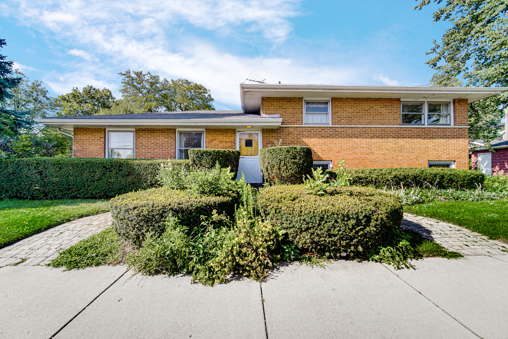 4647 Johnson Avenue, Western Springs, IL 60558