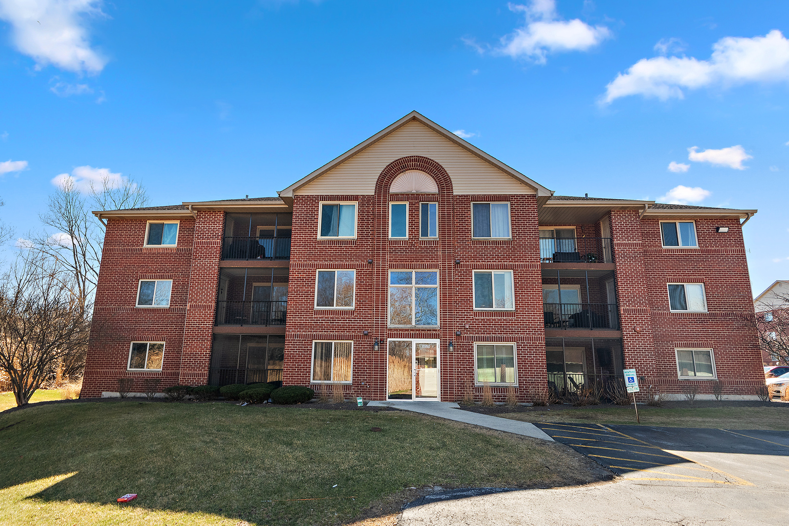 6950 Heritage Circle #3C, Orland Park, IL 60462