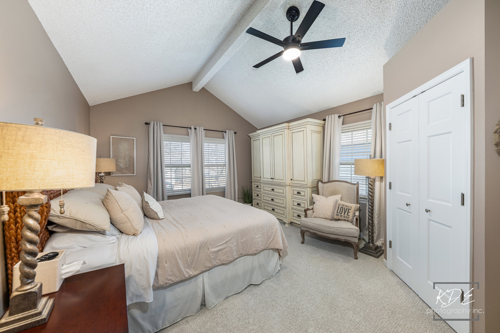 992 Belaire Court, Naperville, IL 60563