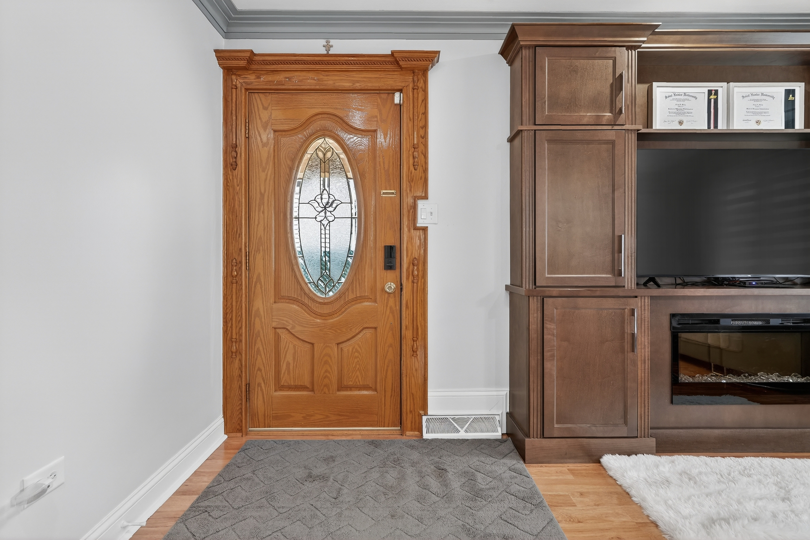 10532 S 80th Court, Palos Hills, IL 60465