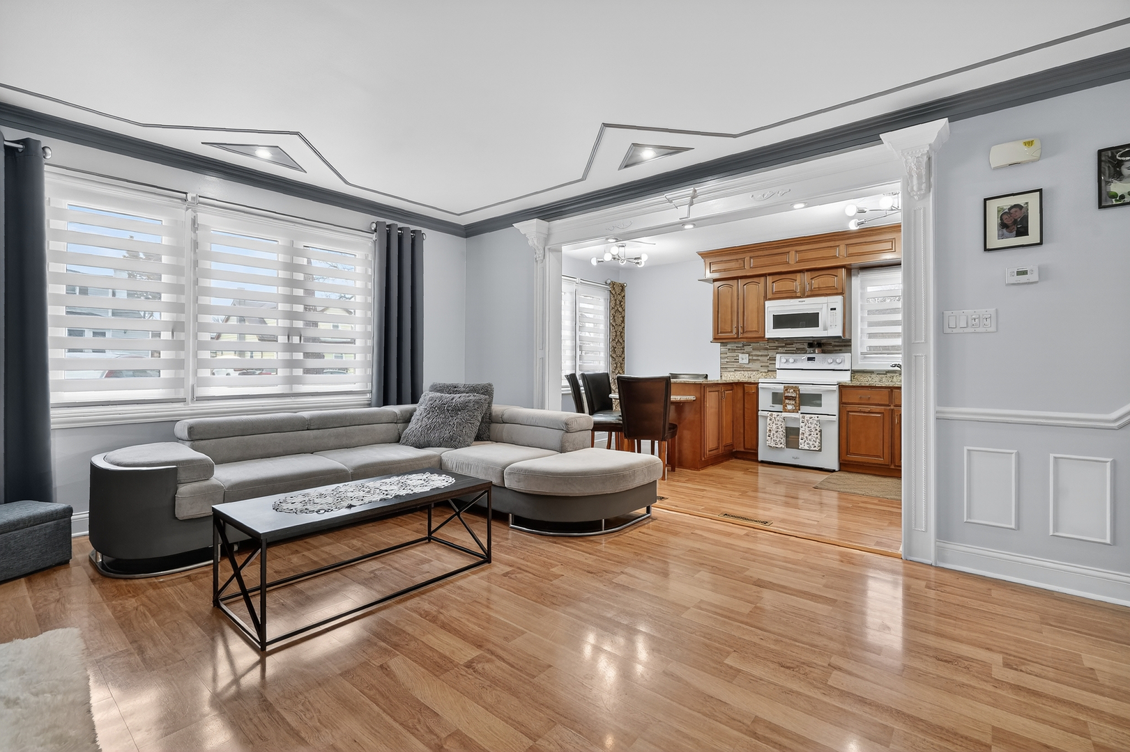 10532 S 80th Court, Palos Hills, IL 60465