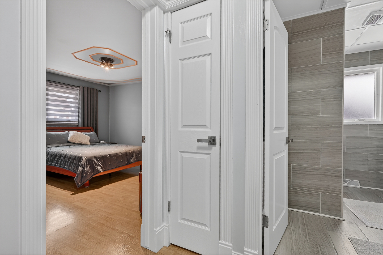 10532 S 80th Court, Palos Hills, IL 60465