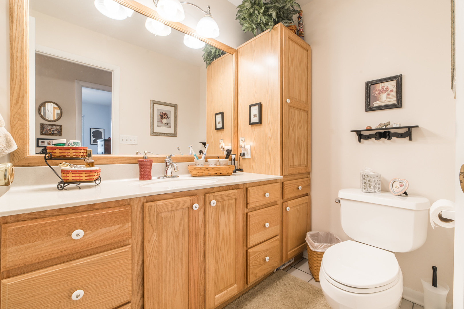 731 Hawthorne Circle, Lombard, IL 60148