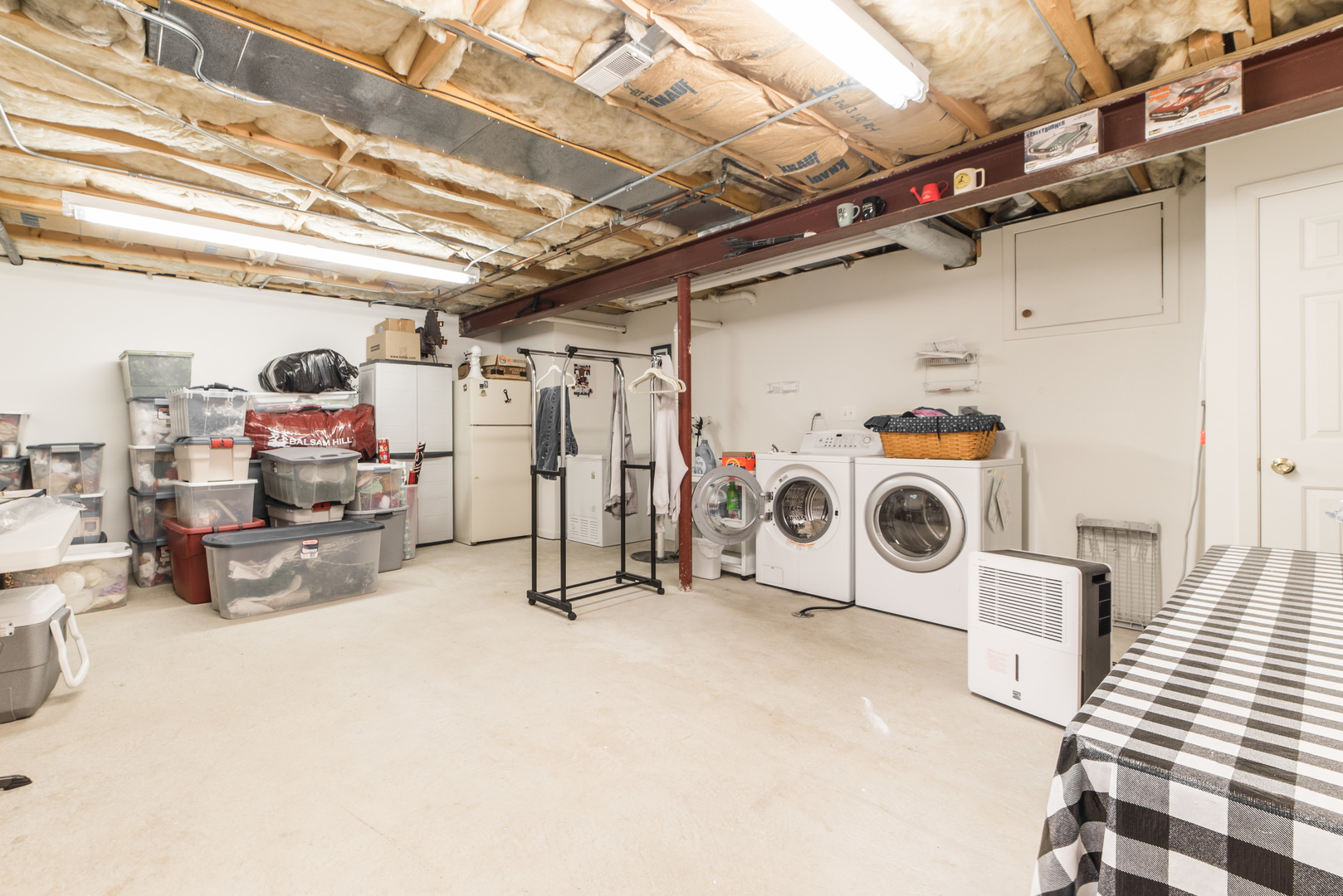 731 Hawthorne Circle, Lombard, IL 60148