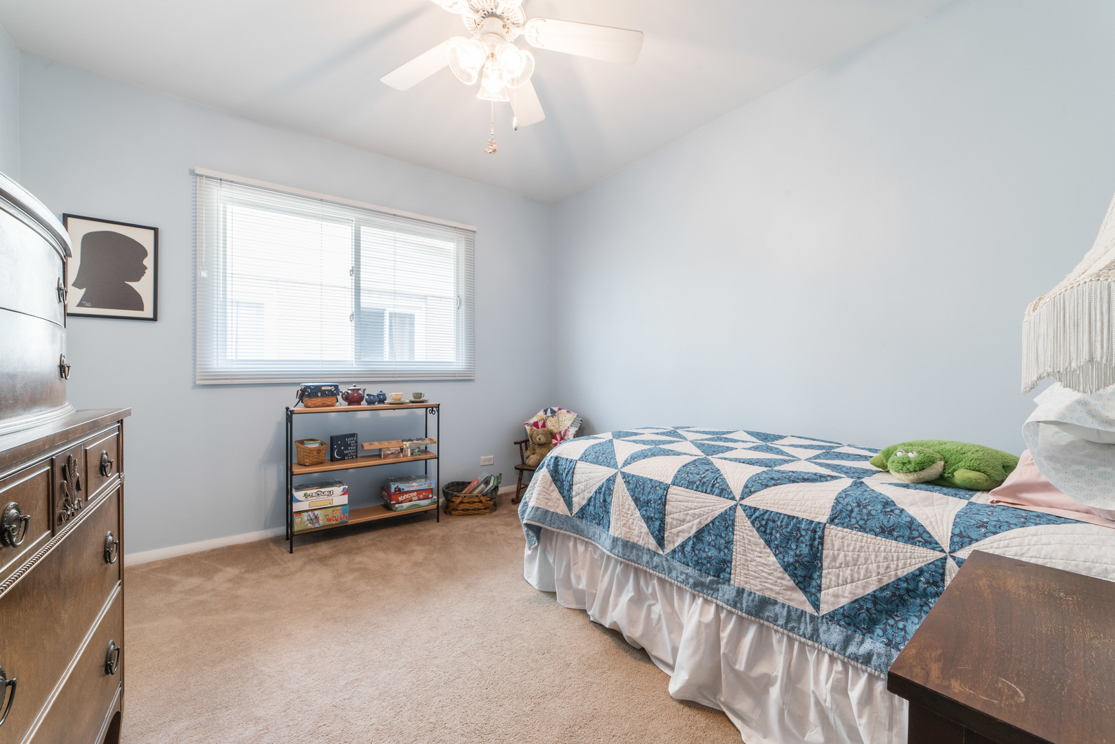 731 Hawthorne Circle, Lombard, IL 60148