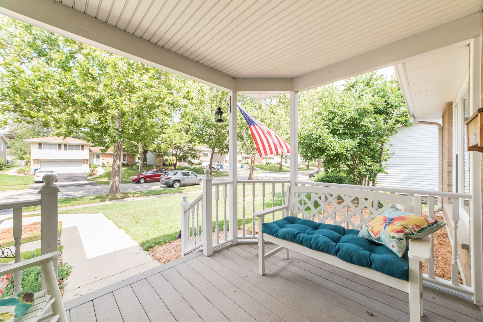 731 Hawthorne Circle, Lombard, IL 60148