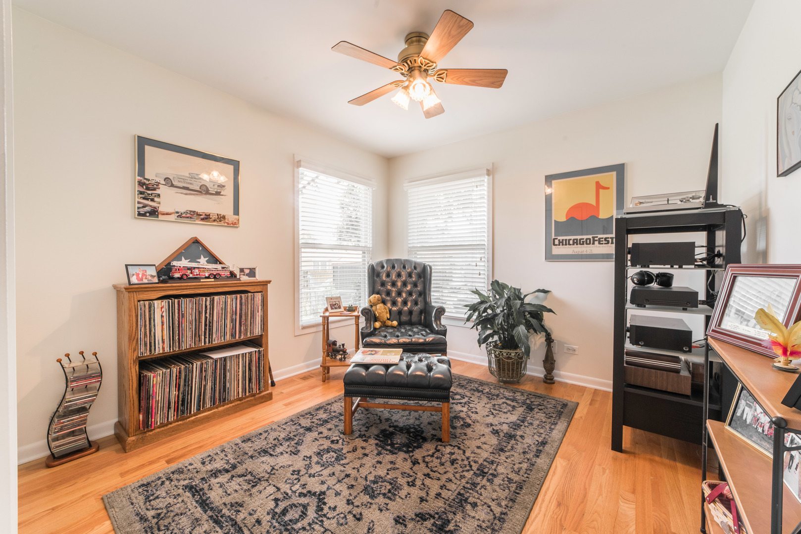 731 Hawthorne Circle, Lombard, IL 60148