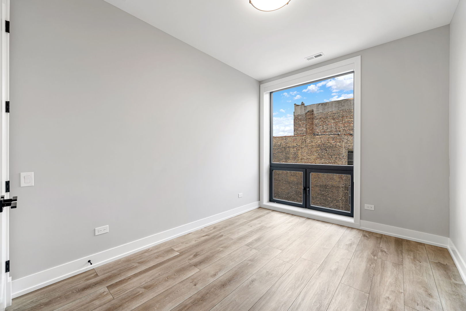 1606 S Ashland Avenue #301, Chicago, IL 60608