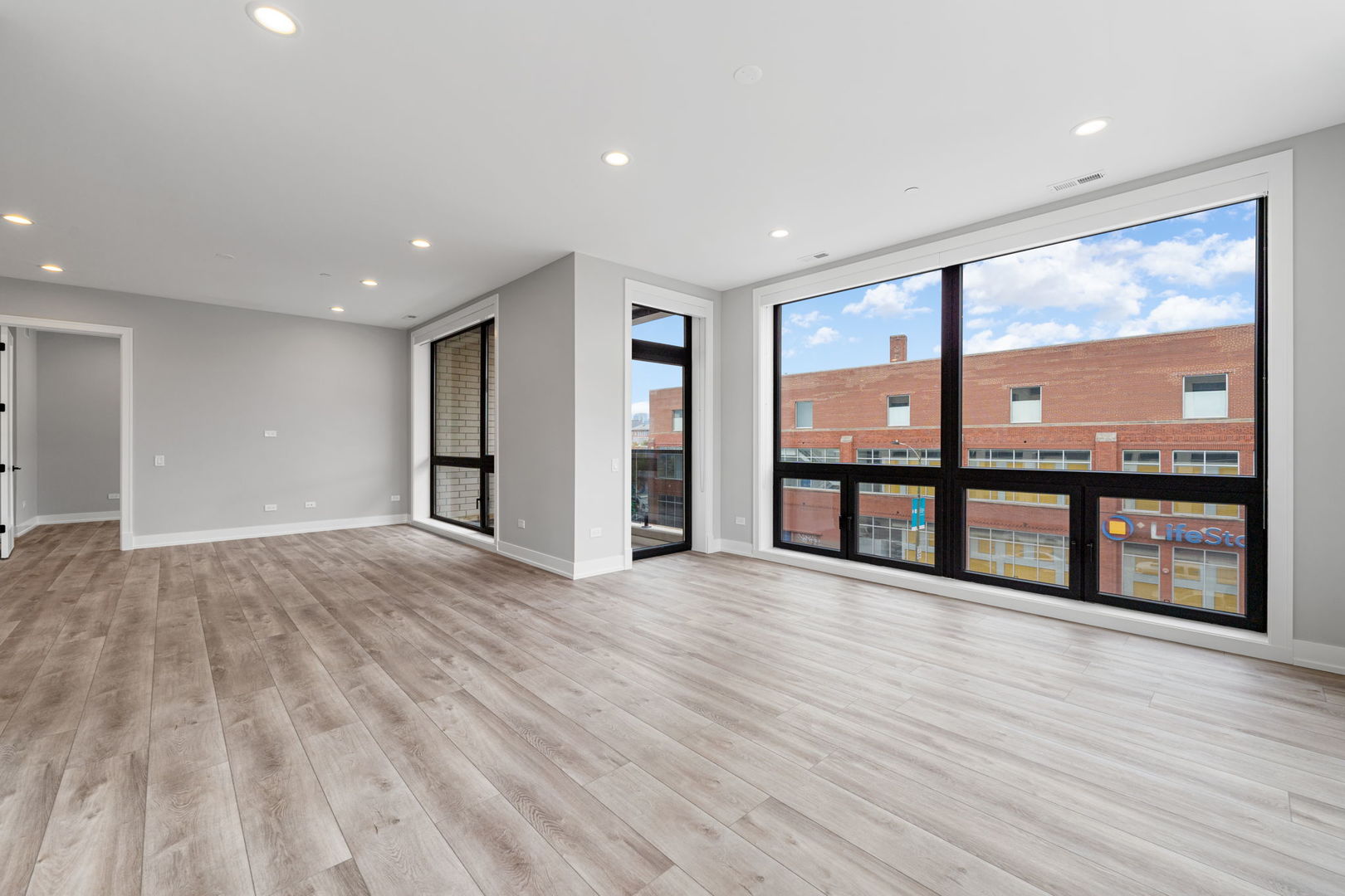 1606 S Ashland Avenue #301, Chicago, IL 60608