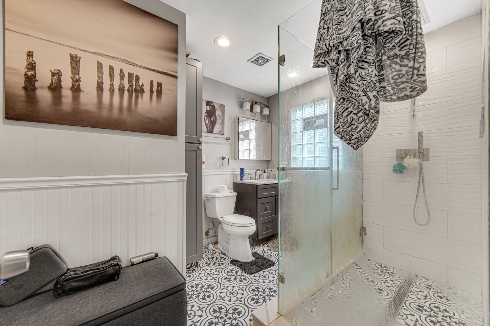 11239 S Longwood Drive, Chicago, IL 60643