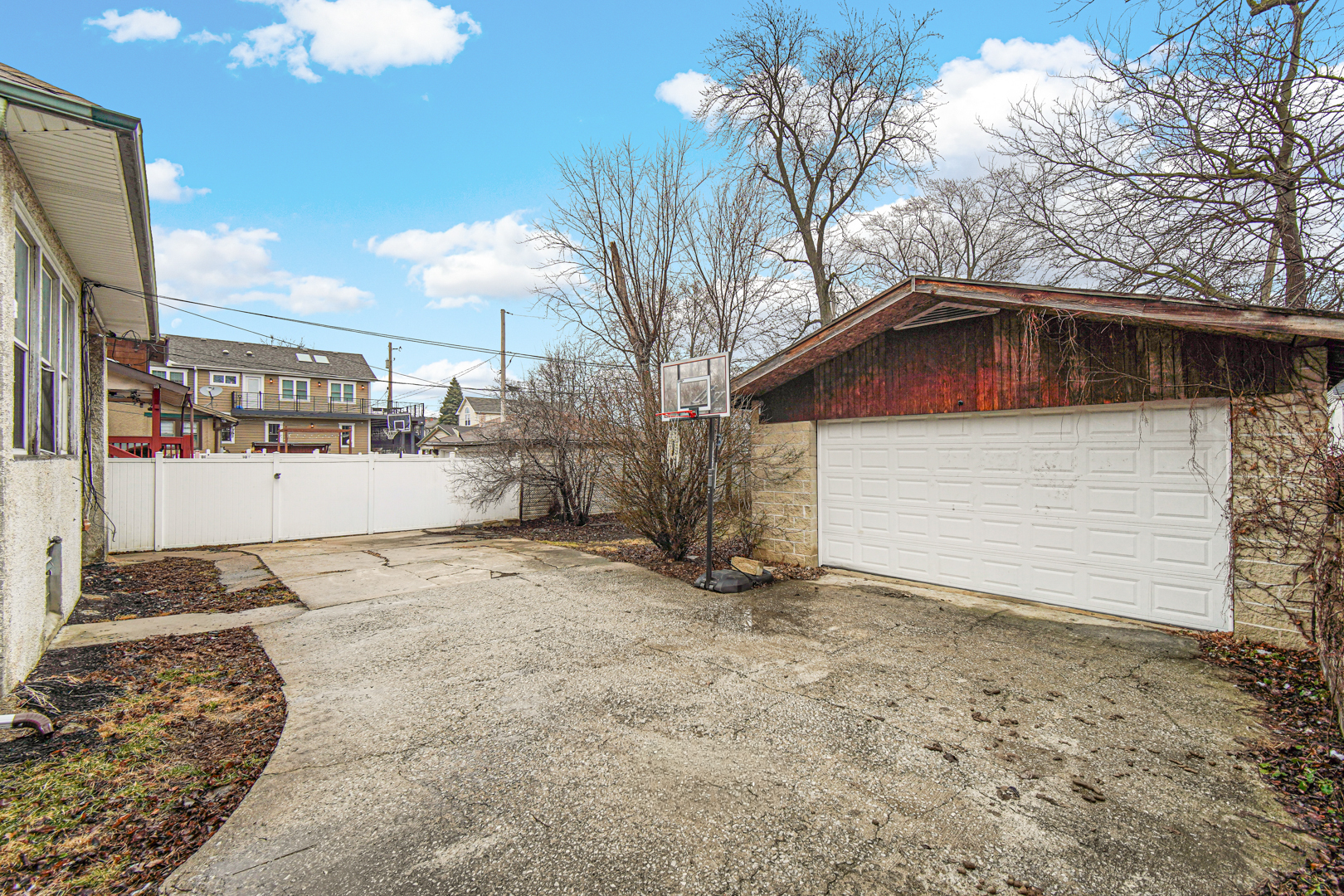 11239 S Longwood Drive, Chicago, IL 60643