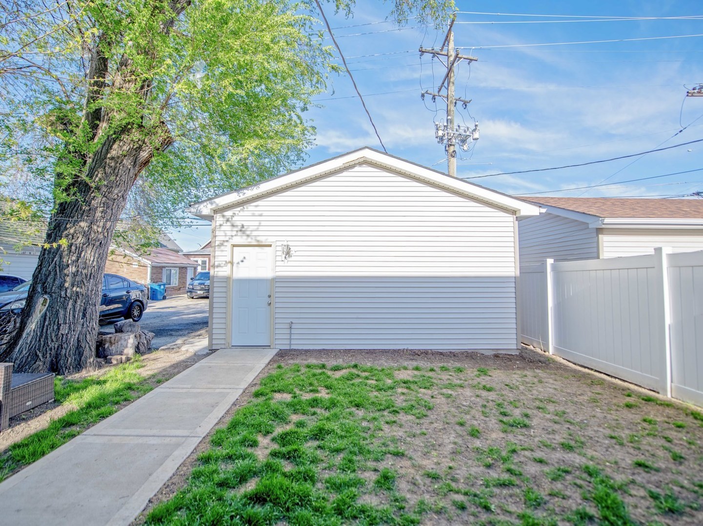 105 N 12th Avenue, Melrose Park, IL 60160