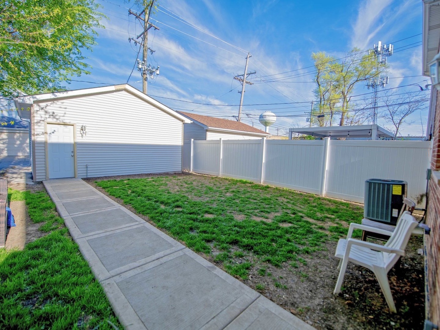 105 N 12th Avenue, Melrose Park, IL 60160