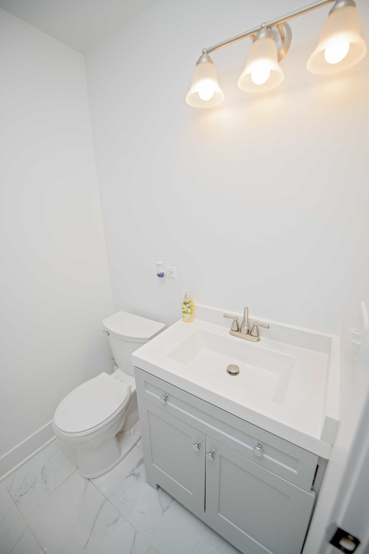 105 N 12th Avenue, Melrose Park, IL 60160