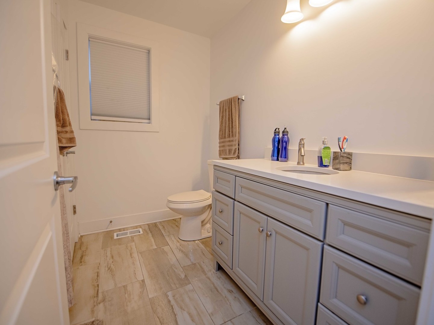 105 N 12th Avenue, Melrose Park, IL 60160