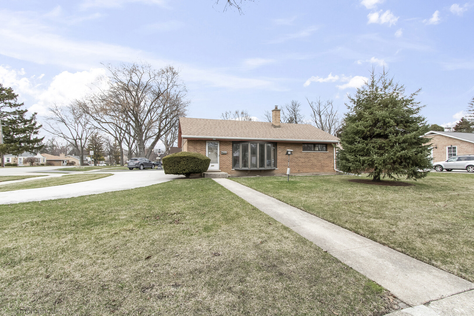 650 E Palatine Road, Palatine, IL 60074