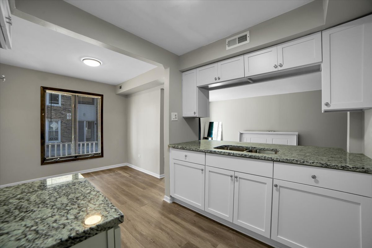 9835 S Harlem Avenue #T, Chicago Ridge, IL 60415