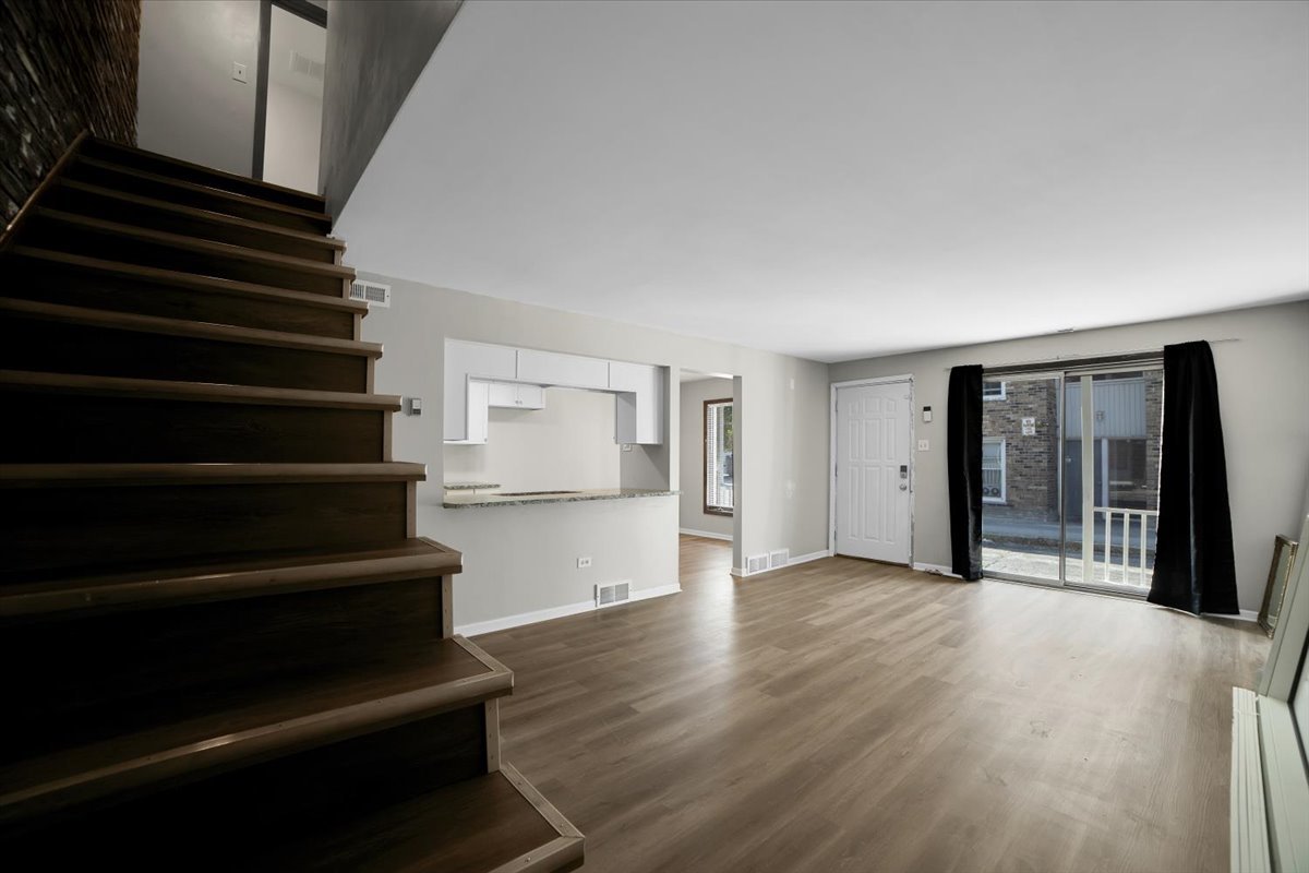 9835 S Harlem Avenue #T, Chicago Ridge, IL 60415