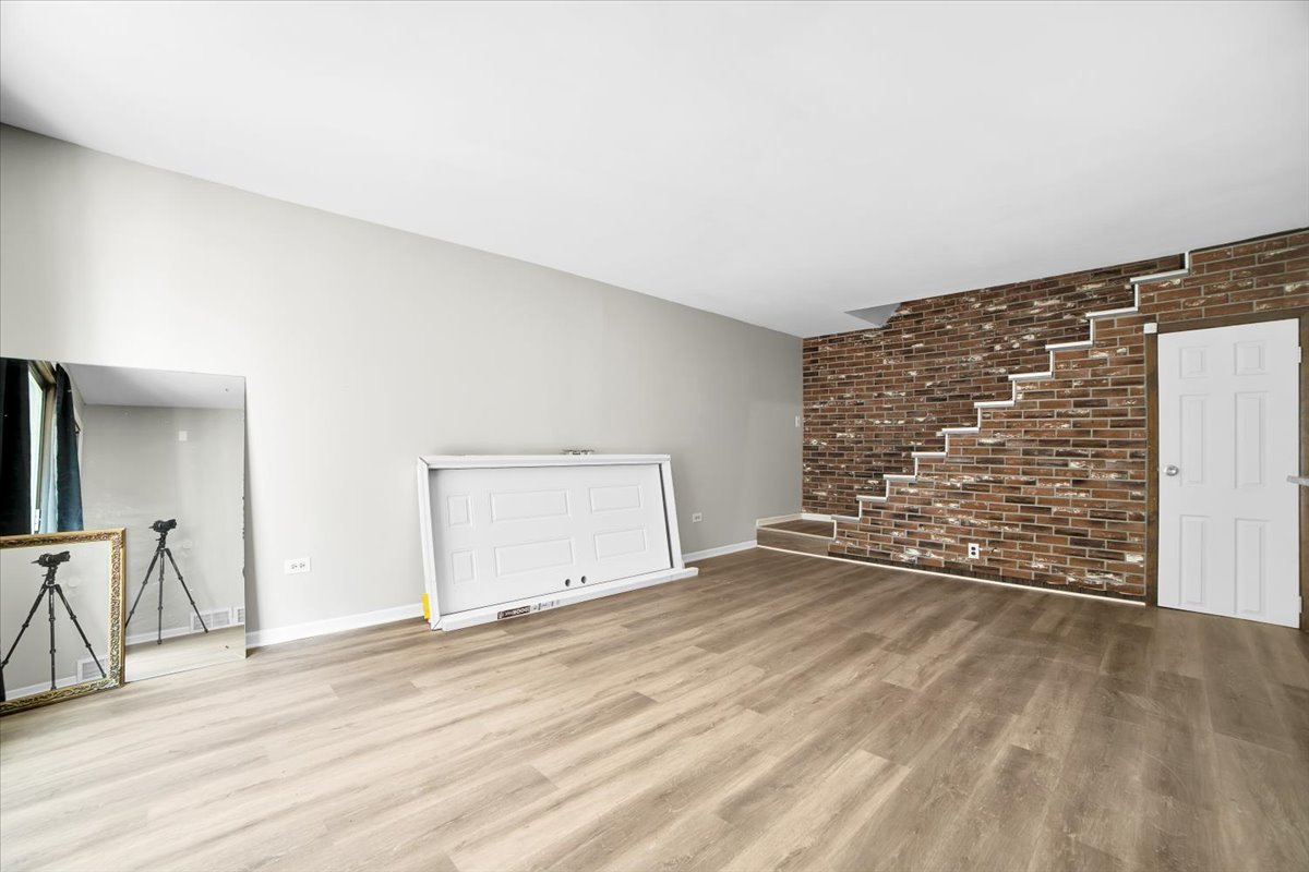 9835 S Harlem Avenue #T, Chicago Ridge, IL 60415