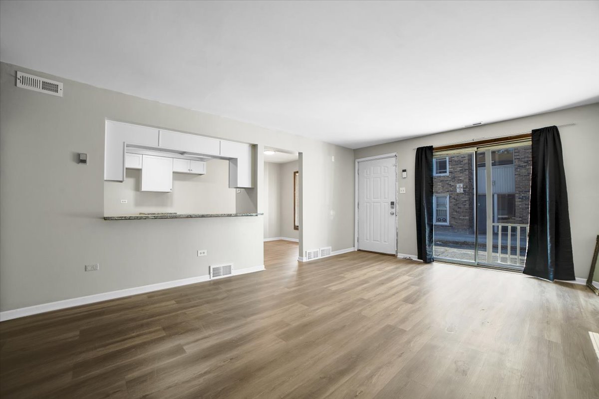 9835 S Harlem Avenue #T, Chicago Ridge, IL 60415