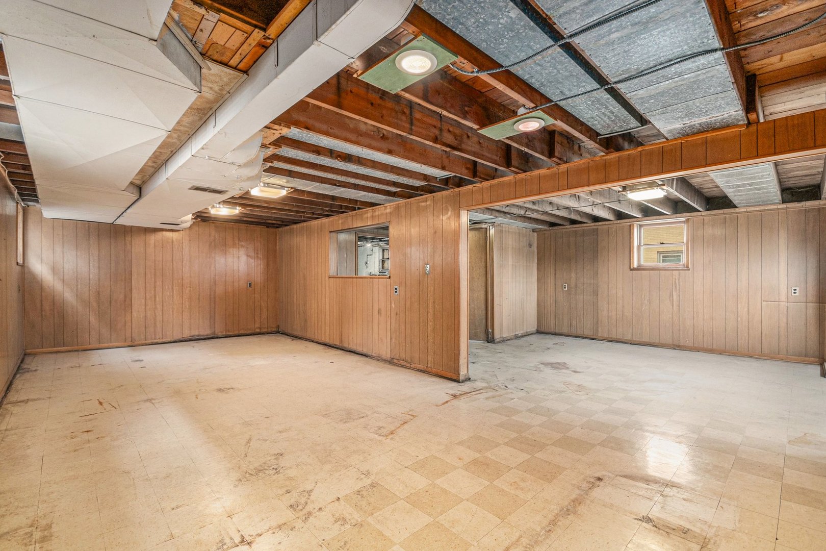 5232 S Lotus Avenue, Chicago, IL 60638