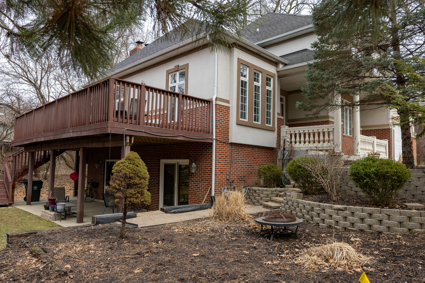 6441 Blackhawk Trail, Indian Head Park, IL 60525