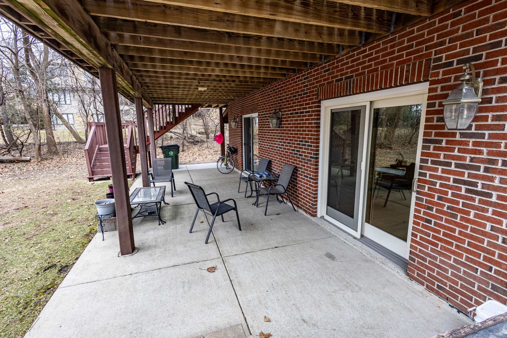 6441 Blackhawk Trail, Indian Head Park, IL 60525