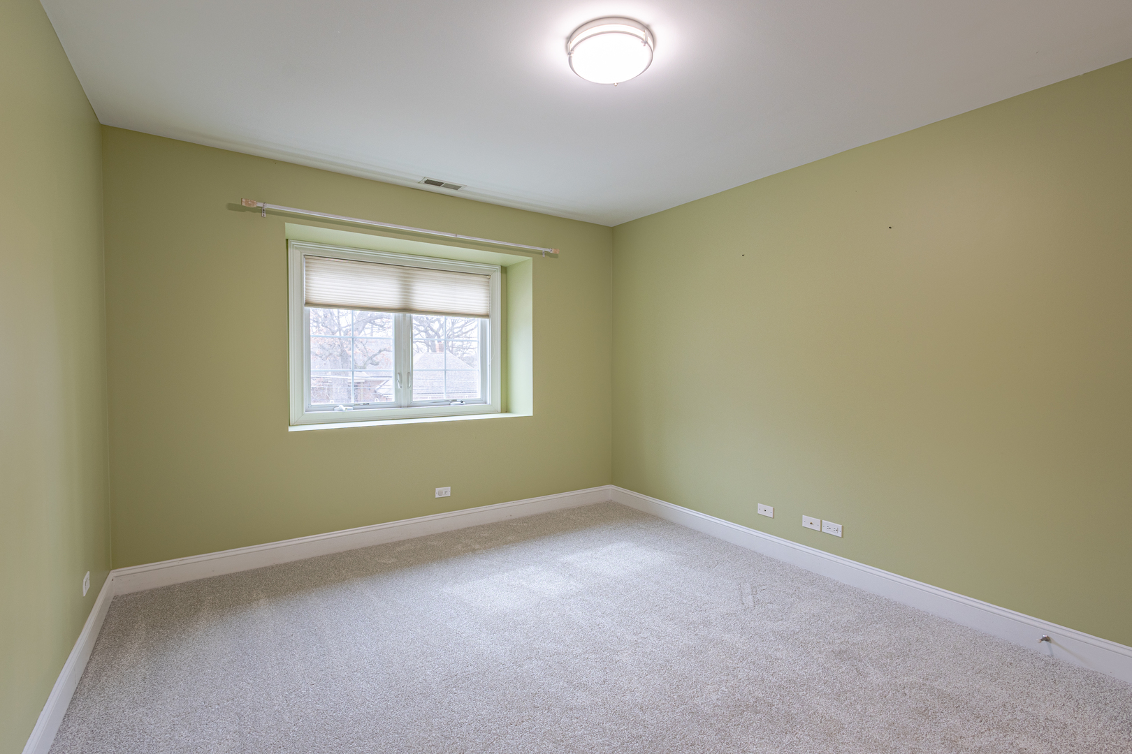 6441 Blackhawk Trail, Indian Head Park, IL 60525