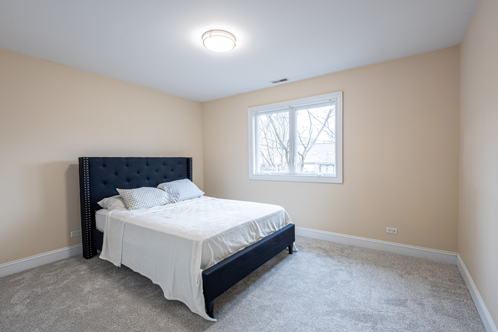 6441 Blackhawk Trail, Indian Head Park, IL 60525