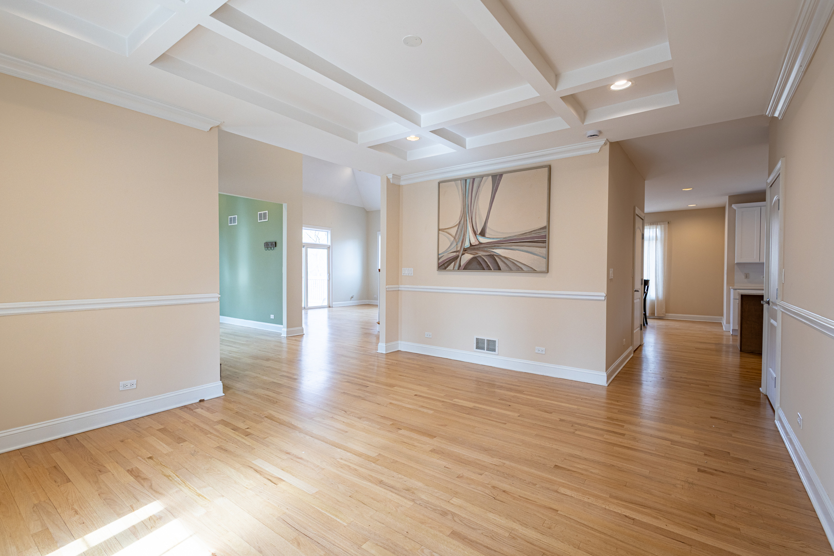 6441 Blackhawk Trail, Indian Head Park, IL 60525