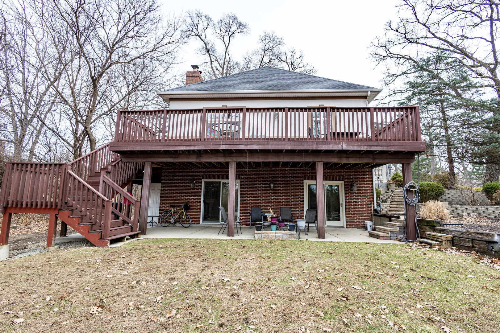 6441 Blackhawk Trail, Indian Head Park, IL 60525