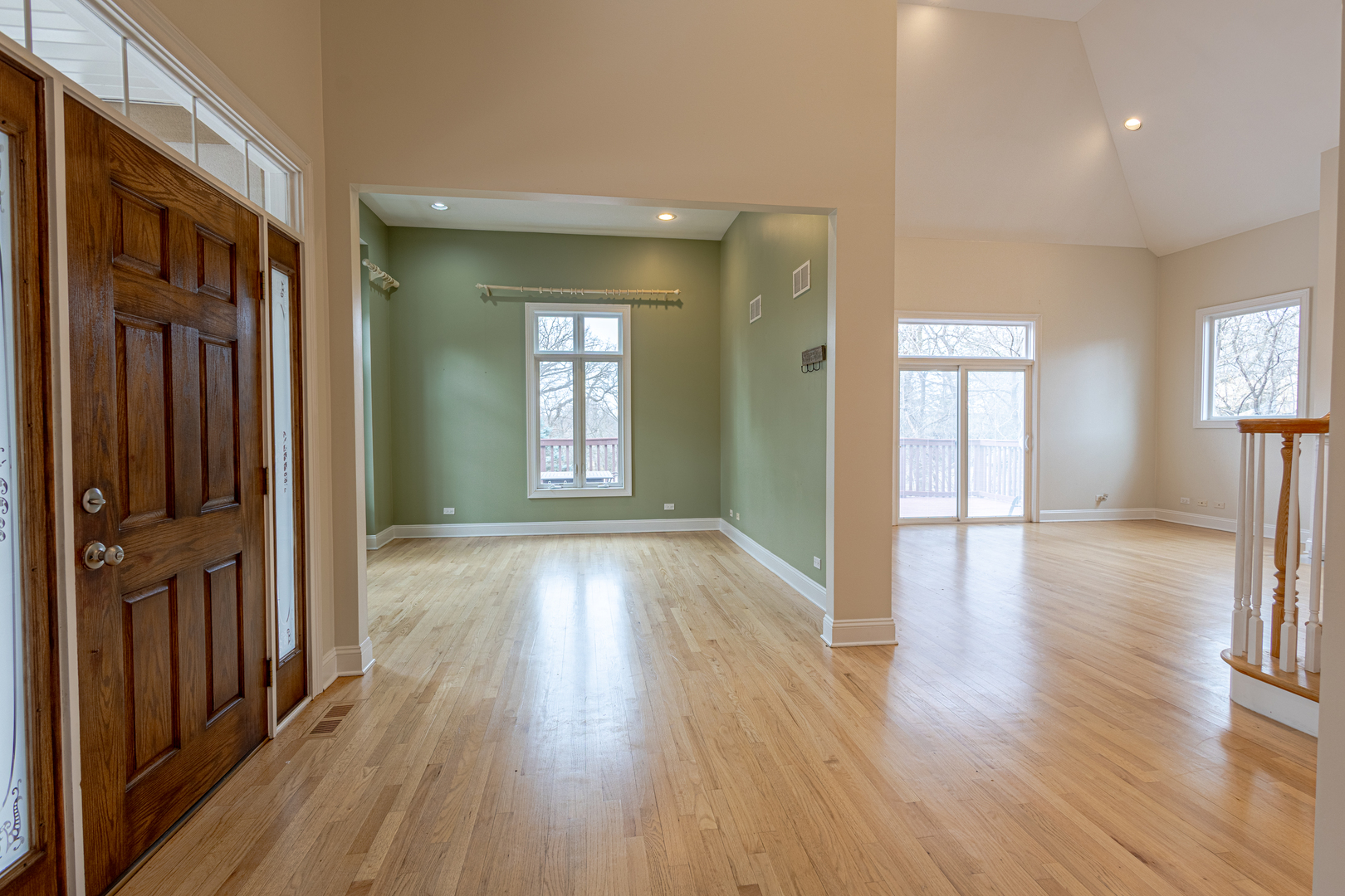 6441 Blackhawk Trail, Indian Head Park, IL 60525