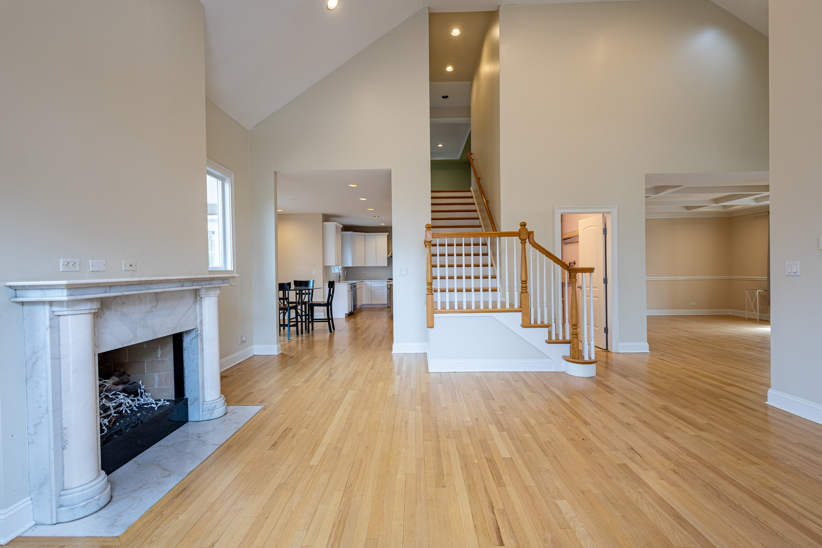 6441 Blackhawk Trail, Indian Head Park, IL 60525