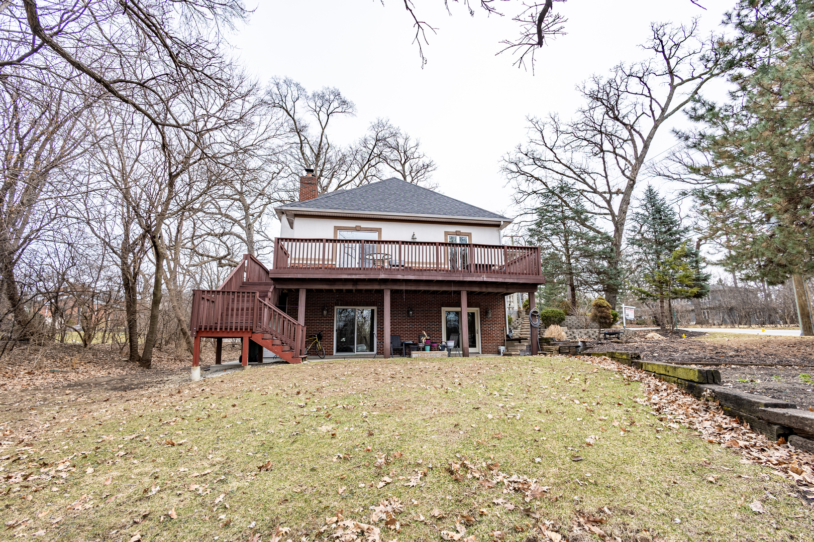 6441 Blackhawk Trail, Indian Head Park, IL 60525