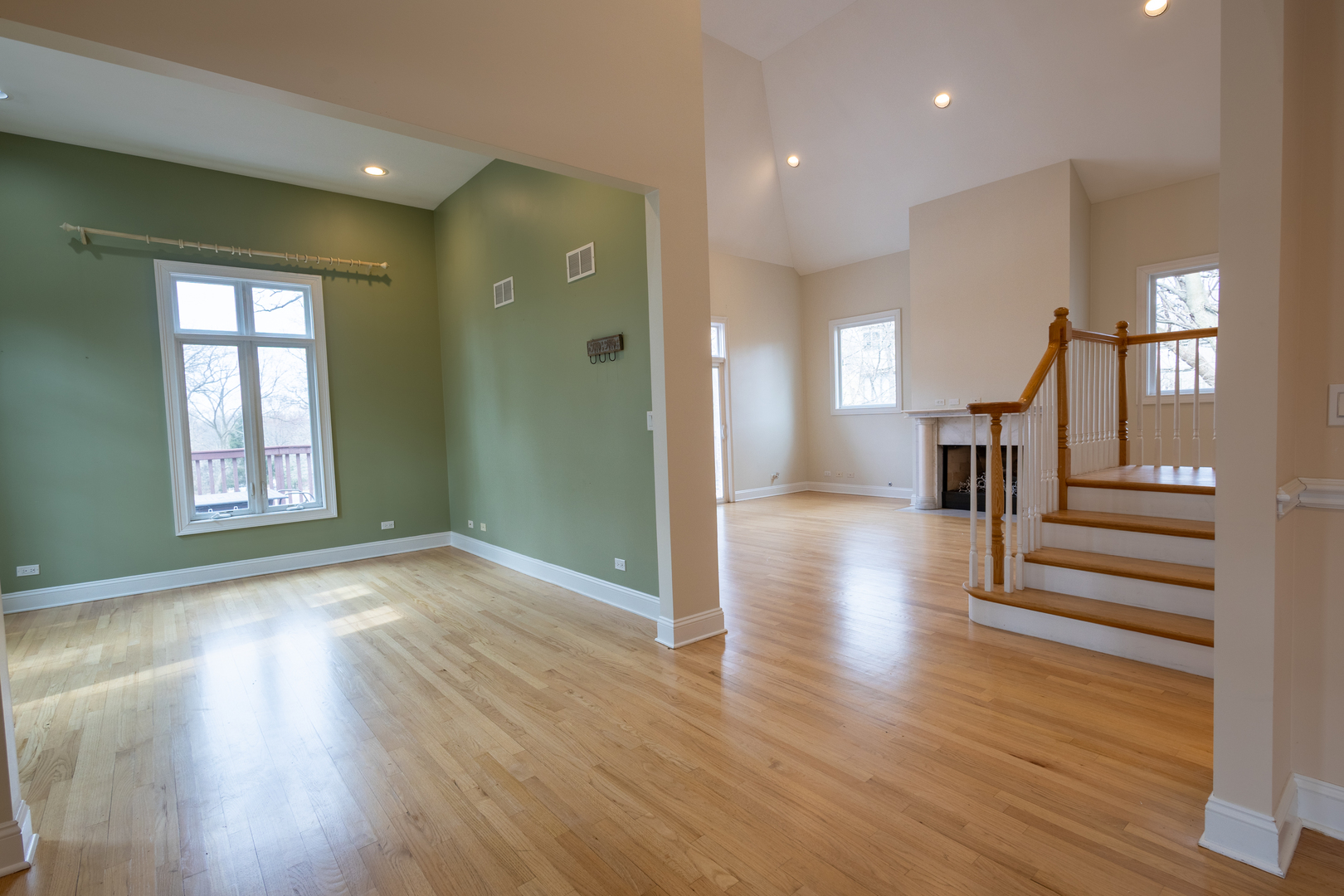 6441 Blackhawk Trail, Indian Head Park, IL 60525