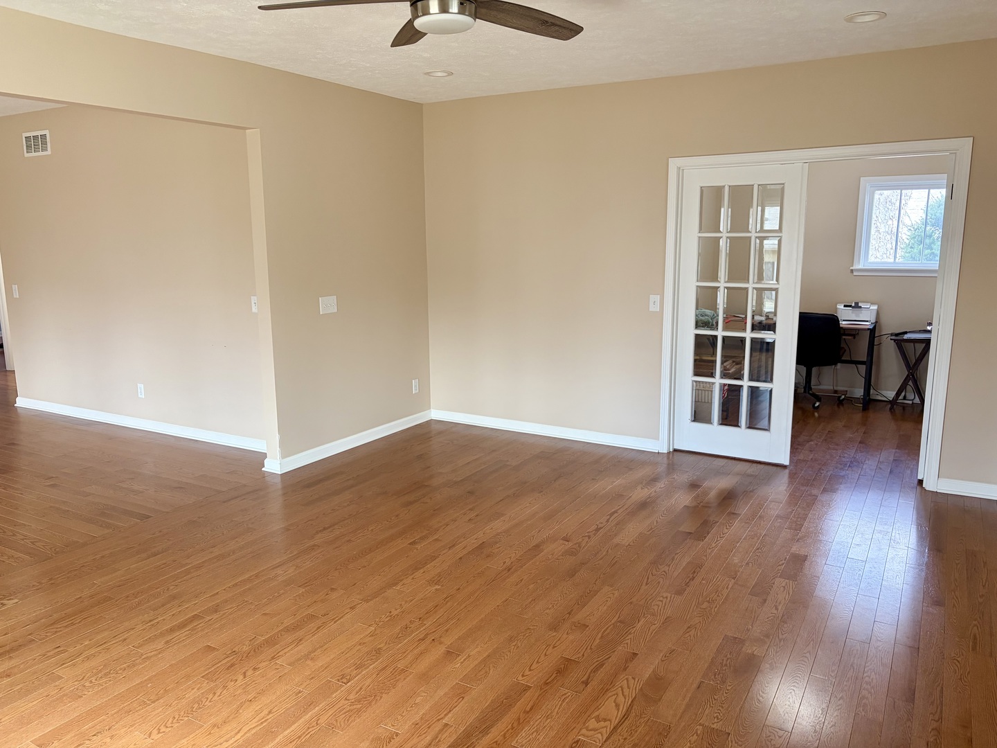 509 W Clay Street, Clinton, IL 61727