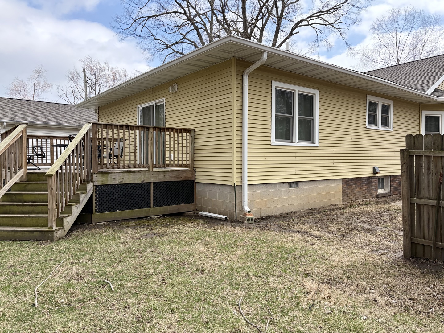 509 W Clay Street, Clinton, IL 61727
