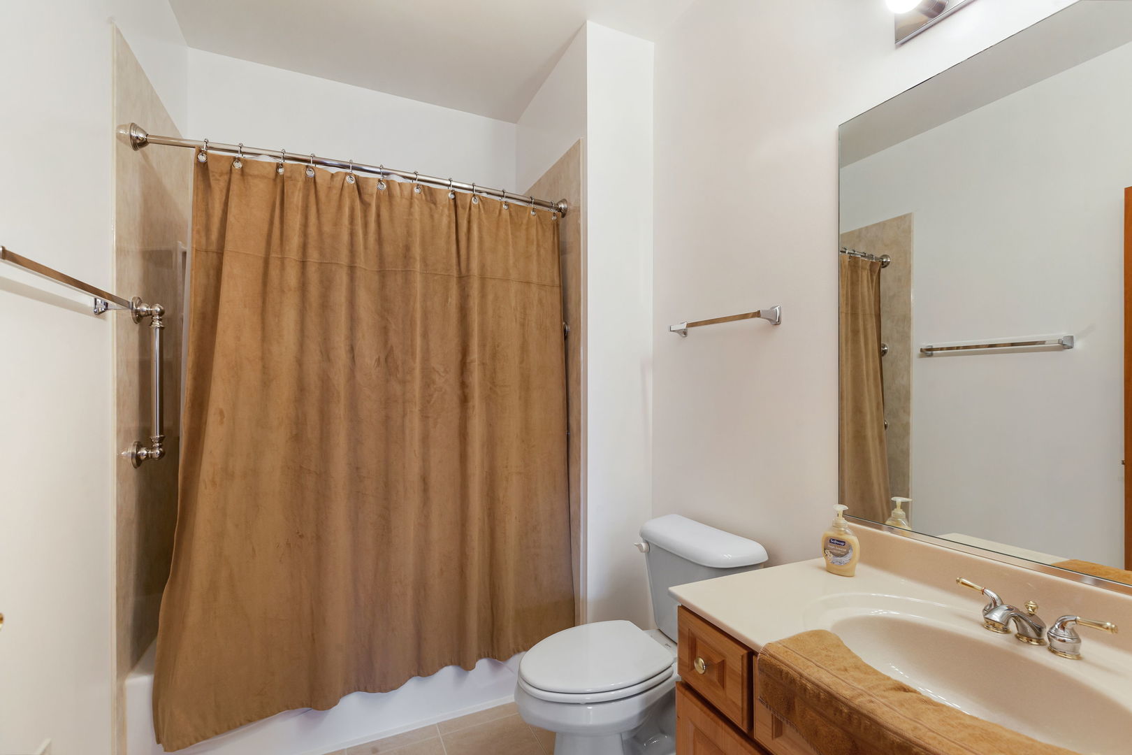 1259 Lake Street #203, Addison, IL 60101