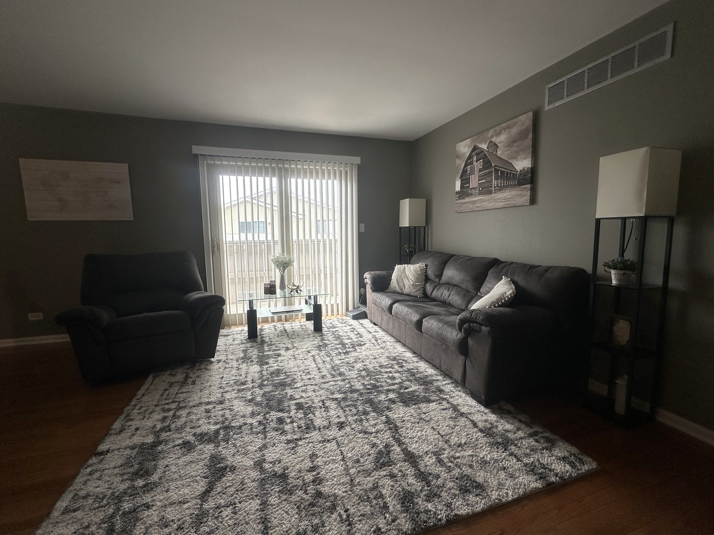 2S739 Winchester Circle #4, Warrenville, IL 60555