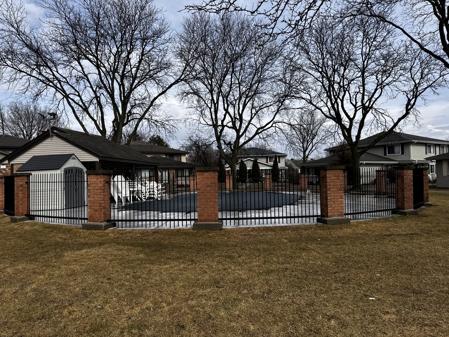 2S739 Winchester Circle #4, Warrenville, IL 60555