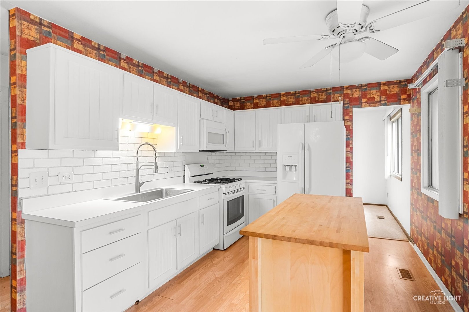 2347 Sunnydale Drive, Woodridge, IL 60517