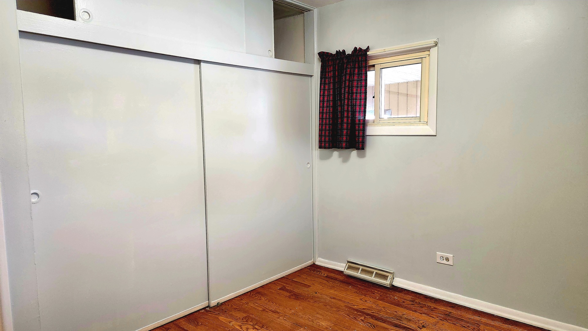 17322 Forestway Drive, East Hazel Crest, IL 60429