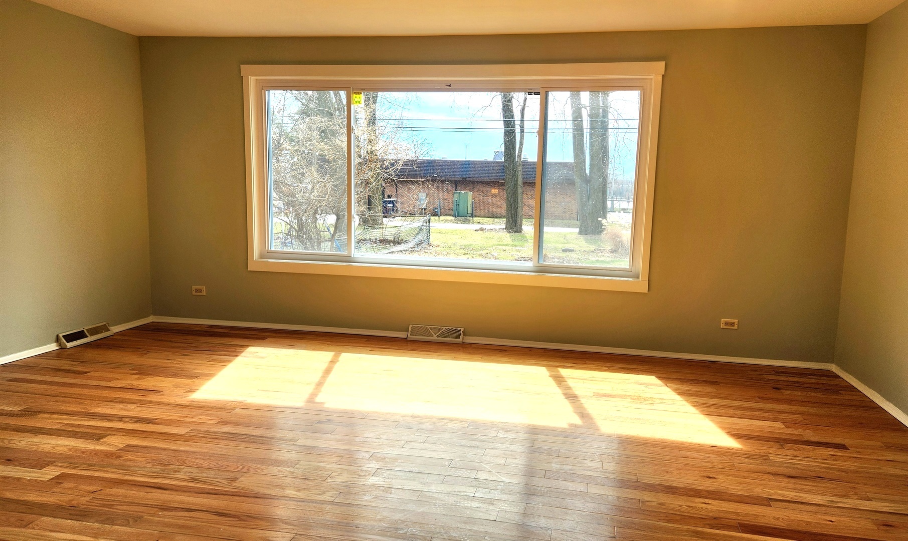 17322 Forestway Drive, East Hazel Crest, IL 60429