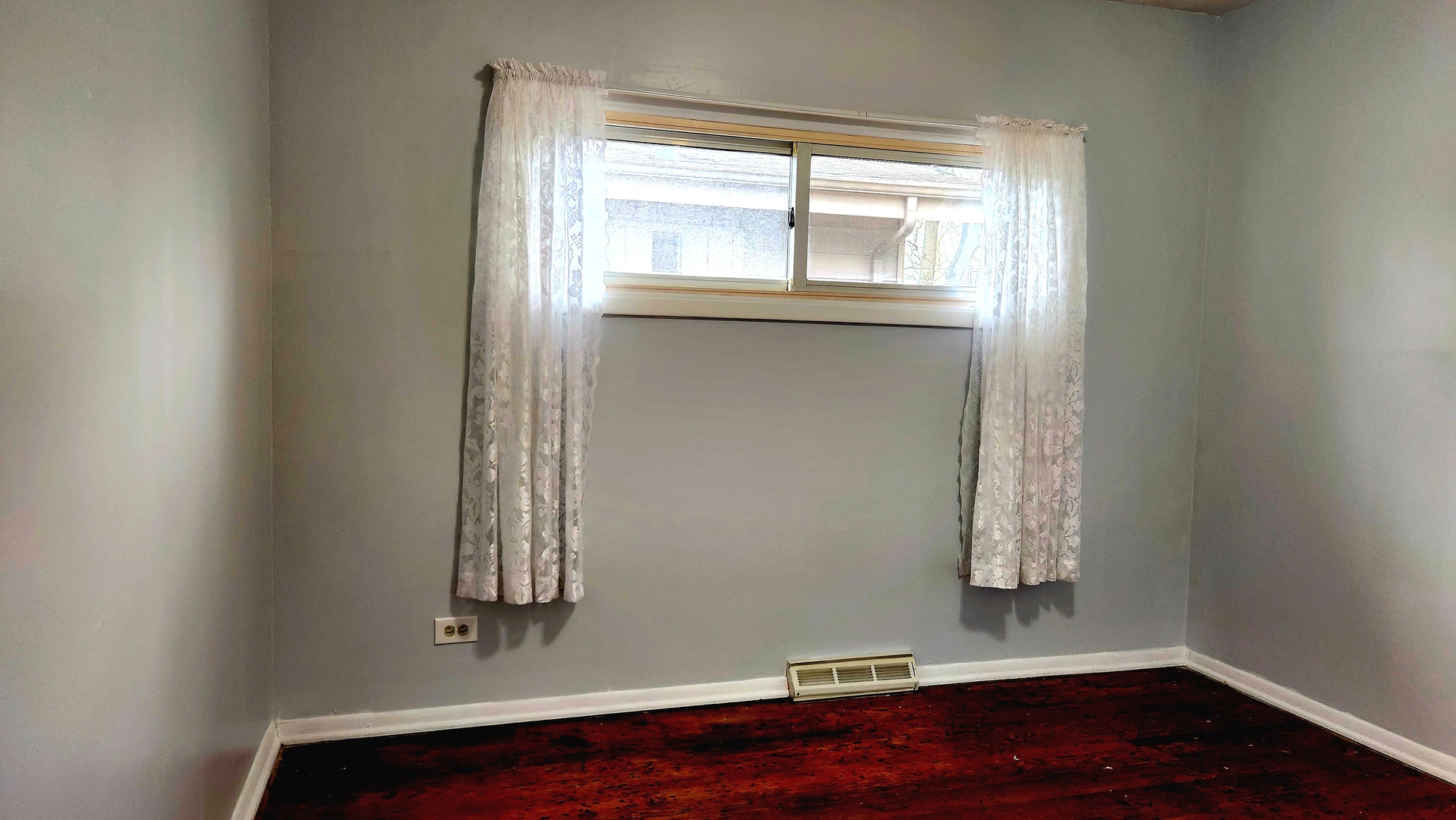 17322 Forestway Drive, East Hazel Crest, IL 60429