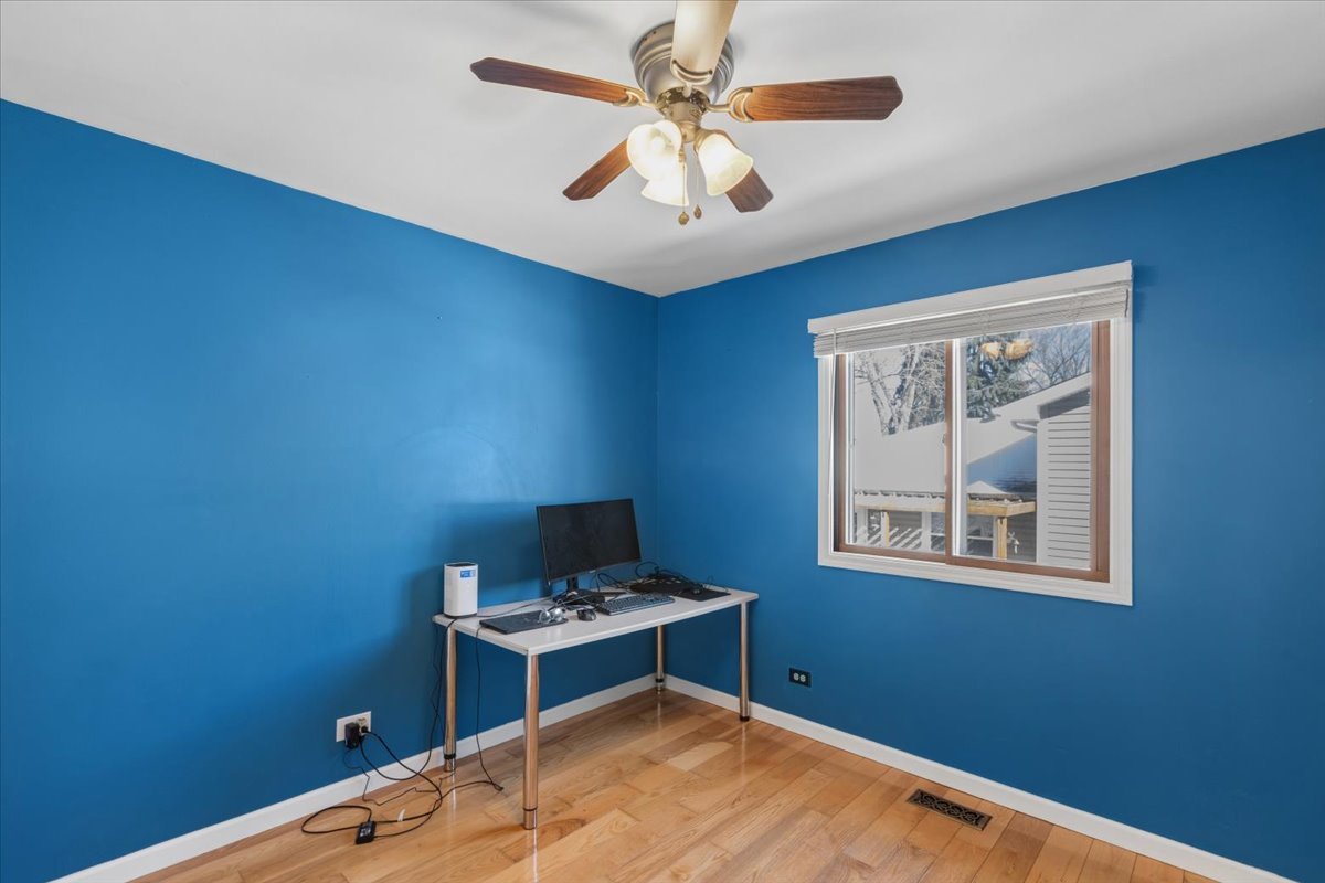 3S691 Melcher Avenue, Warrenville, IL 60555