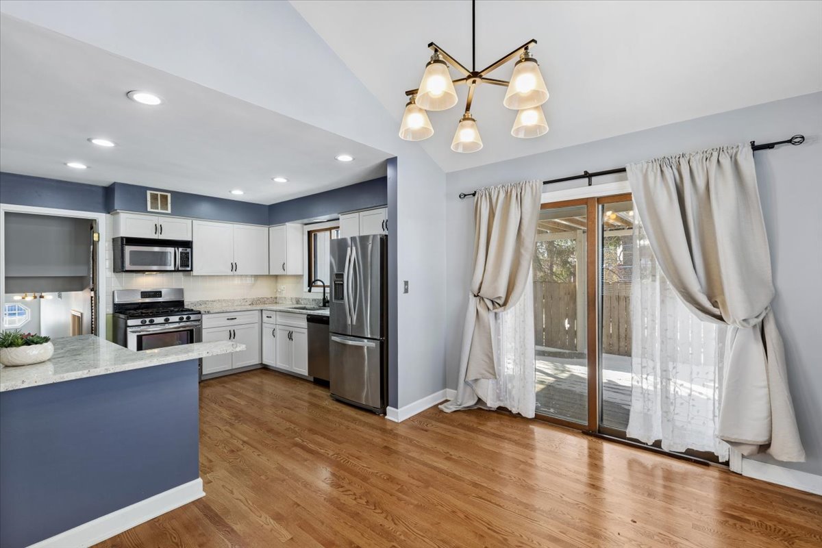 3S691 Melcher Avenue, Warrenville, IL 60555