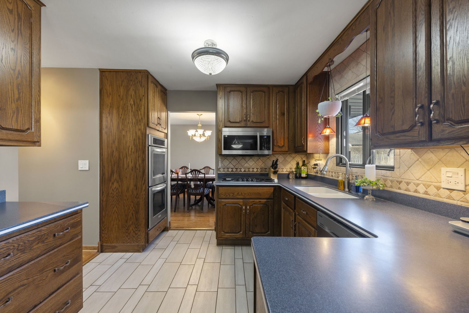 820 Sudbury Court, Schaumburg, IL 60193