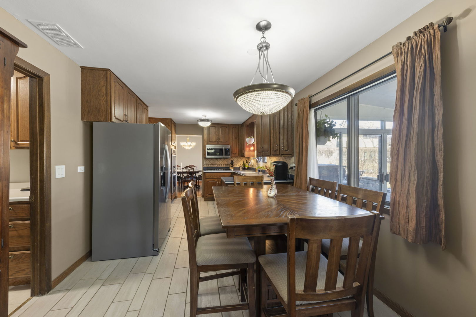 820 Sudbury Court, Schaumburg, IL 60193