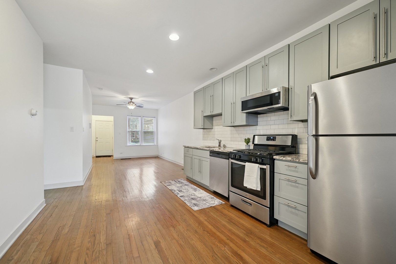 7138 S Prairie Avenue #1, Chicago, IL 60619